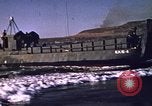 Standbild amphibischen Handwerk Nordafrika, 1942, aus Sekunde 25 historischem Filmmaterial Videoclip 65675030247