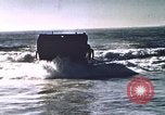 Standbild amphibischen Handwerk Nordafrika, 1942, aus Sekunde 56 historischem Filmmaterial Videoclip 65675030247