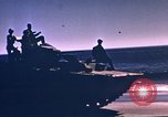 Standbild amerikanischen Marines Nordafrika, 1942, aus Sekunde 49 historischem Filmmaterial Videoclip 65675030248