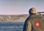 Standbild Landing Craft Fahrzeug Personal Nordafrika, 1942, aus Sekunde 14 historischem Filmmaterial Videoclip 65675030249