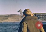 Standbild Landing Craft Fahrzeug Personal Nordafrika, 1942, aus Sekunde 16 historischem Filmmaterial Videoclip 65675030249
