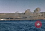 Standbild Landing Craft Fahrzeug Personal Nordafrika, 1942, aus Sekunde 27 historischem Filmmaterial Videoclip 65675030249