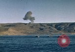Standbild Landing Craft Fahrzeug Personal Nordafrika, 1942, aus Sekunde 35 historischem Filmmaterial Videoclip 65675030249