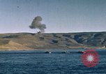 Standbild Landing Craft Fahrzeug Personal Nordafrika, 1942, aus Sekunde 37 historischem Filmmaterial Videoclip 65675030249