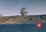 Standbild Landing Craft Fahrzeug Personal Nordafrika, 1942, aus Sekunde 46 historischem Filmmaterial Videoclip 65675030249
