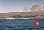 Standbild Landing Craft Fahrzeug Personal Nordafrika, 1942, aus Sekunde 55 historischem Filmmaterial Videoclip 65675030249