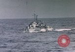Standbild Allied Kriegsschiff Nordafrika, 1942, aus Sekunde 11 historischem Filmmaterial Videoclip 65675030251