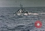 Standbild Allied Kriegsschiff Nordafrika, 1942, aus Sekunde 17 historischem Filmmaterial Videoclip 65675030251