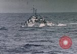Standbild Allied Kriegsschiff Nordafrika, 1942, aus Sekunde 18 historischem Filmmaterial Videoclip 65675030251