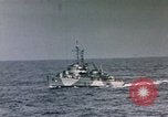 Standbild Allied Kriegsschiff Nordafrika, 1942, aus Sekunde 25 historischem Filmmaterial Videoclip 65675030251
