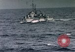 Standbild Allied Kriegsschiff Nordafrika, 1942, aus Sekunde 33 historischem Filmmaterial Videoclip 65675030251