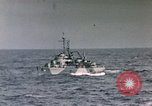 Standbild Allied Kriegsschiff Nordafrika, 1942, aus Sekunde 36 historischem Filmmaterial Videoclip 65675030251