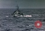 Standbild Allied Kriegsschiff Nordafrika, 1942, aus Sekunde 37 historischem Filmmaterial Videoclip 65675030251