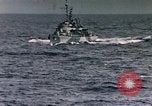 Standbild Allied Kriegsschiff Nordafrika, 1942, aus Sekunde 45 historischem Filmmaterial Videoclip 65675030251