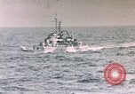 Standbild Allied Kriegsschiff Nordafrika, 1942, aus Sekunde 51 historischem Filmmaterial Videoclip 65675030251
