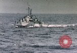 Standbild Allied Kriegsschiff Nordafrika, 1942, aus Sekunde 56 historischem Filmmaterial Videoclip 65675030251
