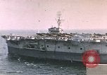 Standbild Allied Kriegsschiff Nordafrika, 1942, aus Sekunde 58 historischem Filmmaterial Videoclip 65675030251