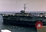 Standbild Allied Kriegsschiff Nordafrika, 1942, aus Sekunde 60 historischem Filmmaterial Videoclip 65675030251