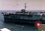 Standbild Allied Kriegsschiff Nordafrika, 1942, aus Sekunde 62 historischem Filmmaterial Videoclip 65675030251