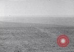 Standbild 1 Division AEF Truppen in der Ausbildung Frankreich, 1917, aus Sekunde 1 historischem Filmmaterial Videoclip 65675030255