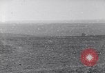 Standbild 1 Division AEF Truppen in der Ausbildung Frankreich, 1917, aus Sekunde 8 historischem Filmmaterial Videoclip 65675030255
