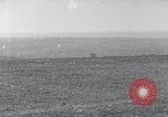 Standbild 1 Division AEF Truppen in der Ausbildung Frankreich, 1917, aus Sekunde 11 historischem Filmmaterial Videoclip 65675030255
