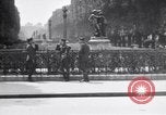 Image Jardin des Tuileries Paris France, 1919, de la seconde 20 séquences d'archives historiques vidéo 65675030269