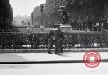 Image Jardin des Tuileries Paris France, 1919, de la seconde 26 séquences d'archives historiques vidéo 65675030269