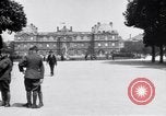 Image Jardin des Tuileries Paris France, 1919, de la seconde 40 séquences d'archives historiques vidéo 65675030269