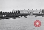 Image jardins de Versailles Versailles France, 1918, de la seconde 3 séquences d'archives historiques vidéo 65675030271