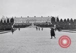 Image jardins de Versailles Versailles France, 1918, de la seconde 8 séquences d'archives historiques vidéo 65675030271