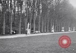 Image jardins de Versailles Versailles France, 1918, de la seconde 28 séquences d'archives historiques vidéo 65675030271