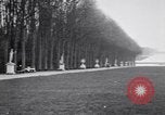 Image jardins de Versailles Versailles France, 1918, de la seconde 31 séquences d'archives historiques vidéo 65675030271