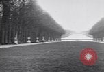 Image jardins de Versailles Versailles France, 1918, de la seconde 33 séquences d'archives historiques vidéo 65675030271