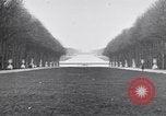 Image jardins de Versailles Versailles France, 1918, de la seconde 35 séquences d'archives historiques vidéo 65675030271