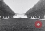 Image jardins de Versailles Versailles France, 1918, de la seconde 36 séquences d'archives historiques vidéo 65675030271