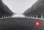 Image jardins de Versailles Versailles France, 1918, de la seconde 39 séquences d'archives historiques vidéo 65675030271