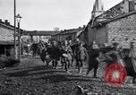 Image poste d'aide médical américain dans Première Guerre Mondiale France, 1918, de la seconde 33 séquences d'archives historiques vidéo 65675030275