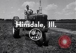 Image tracteur générateur alimenté Hinsdale Illinois USA, 1954, de la seconde 4 séquences d'archives historiques vidéo 65675030289