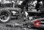 Image tracteur générateur alimenté Hinsdale Illinois USA, 1954, de la seconde 14 séquences d'archives historiques vidéo 65675030289