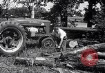 Image tracteur générateur alimenté Hinsdale Illinois USA, 1954, de la seconde 15 séquences d'archives historiques vidéo 65675030289