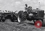 Image tracteur générateur alimenté Hinsdale Illinois USA, 1954, de la seconde 32 séquences d'archives historiques vidéo 65675030289