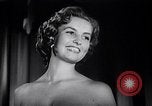 Image Miss Europe Concours France, 1954, de la seconde 18 séquences d'archives historiques vidéo 65675030292