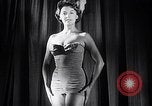 Image Miss Europe Concours France, 1954, de la seconde 19 séquences d'archives historiques vidéo 65675030292