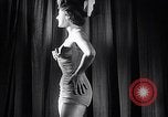 Image Miss Europe Concours France, 1954, de la seconde 23 séquences d'archives historiques vidéo 65675030292