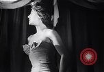 Image Miss Europe Concours France, 1954, de la seconde 24 séquences d'archives historiques vidéo 65675030292