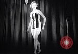 Image Miss Europe Concours France, 1954, de la seconde 31 séquences d'archives historiques vidéo 65675030292
