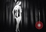 Image Miss Europe Concours France, 1954, de la seconde 33 séquences d'archives historiques vidéo 65675030292
