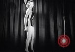 Image Miss Europe Concours France, 1954, de la seconde 34 séquences d'archives historiques vidéo 65675030292