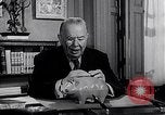 Immagine di Charles Coburn United States USA, 1954, secondo 4 filmato di repertorio 65675030293